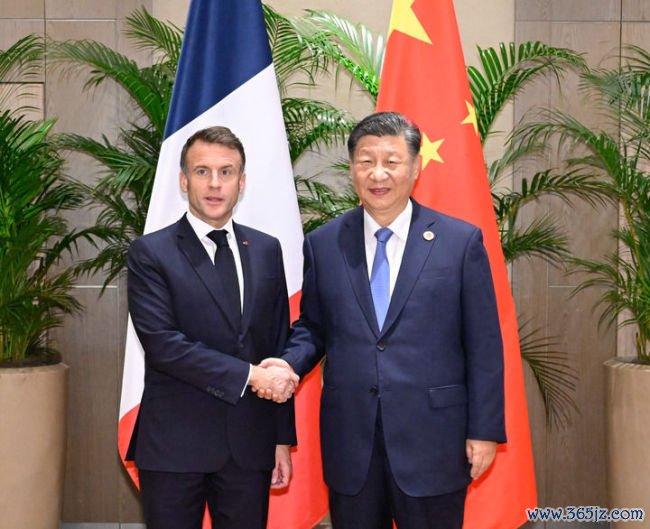 习近平会见法国总统马克龙